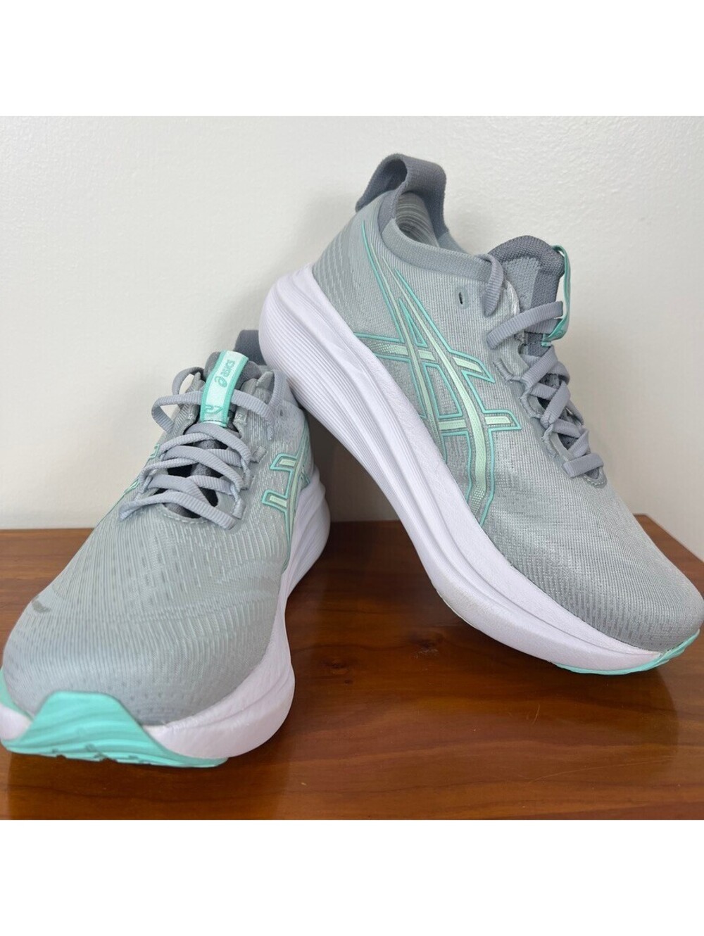 ASICS Gel-Nimbus 27 Wide Womens 5.5 Gray Mint Running Shoes NWOT